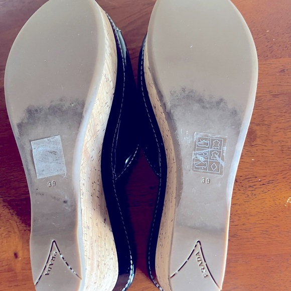 Prada black patent wedge sandals - Picture 5 of 9